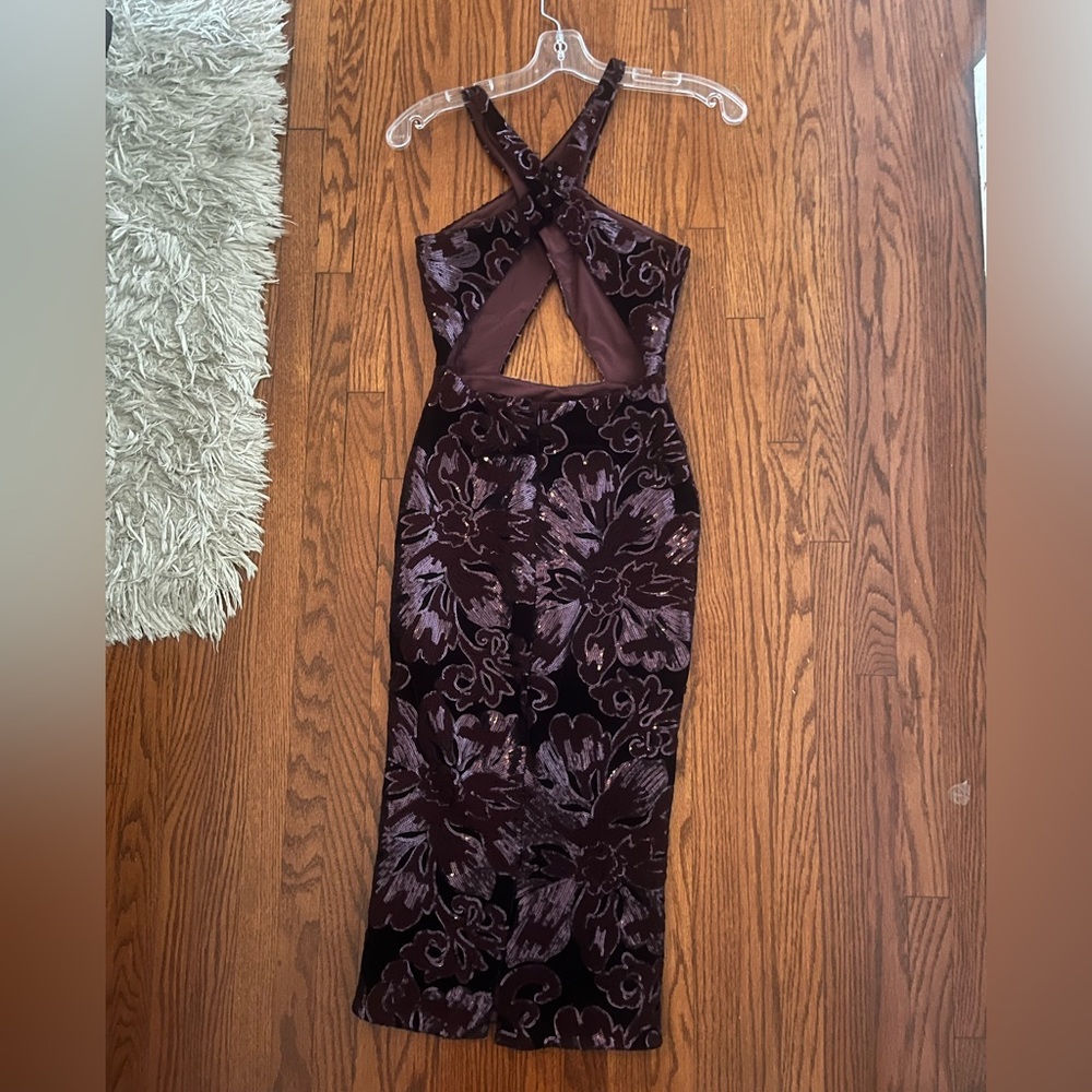 Michael Costello x REVOLVE Sequin Velvet Cutout Midi Dress Plum Burgundy – XXS - Picture 7 of 8